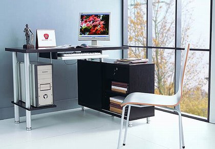 Компьютерный стол Red Apple (Рэд Эпл) в интерьере фото 4 Компьютерный стол угловой в интерьере Red Apple (Рэд Эпл) фото 4
