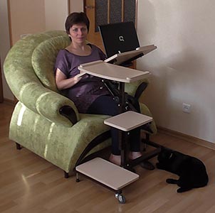 Стол для ноутбука и презентаций