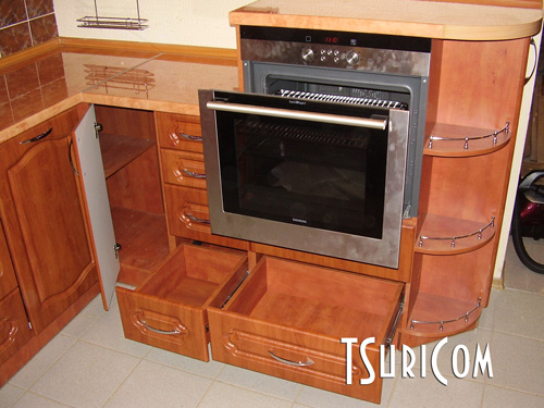 Кухня под заказ фото К1: Угловая кухонная тумба и ящики под духовкой
